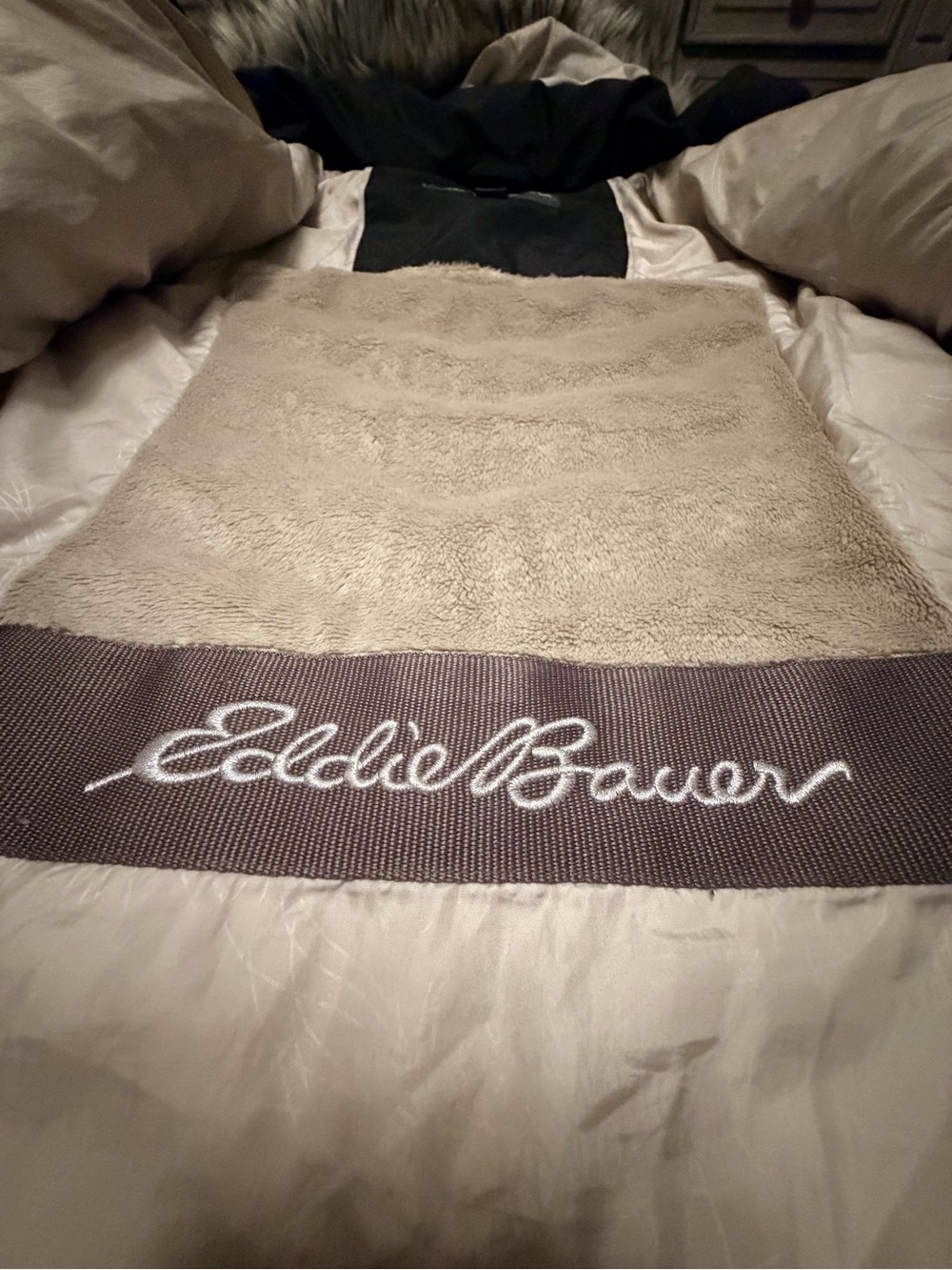 Woman’s Eddie Bauer long Coat!